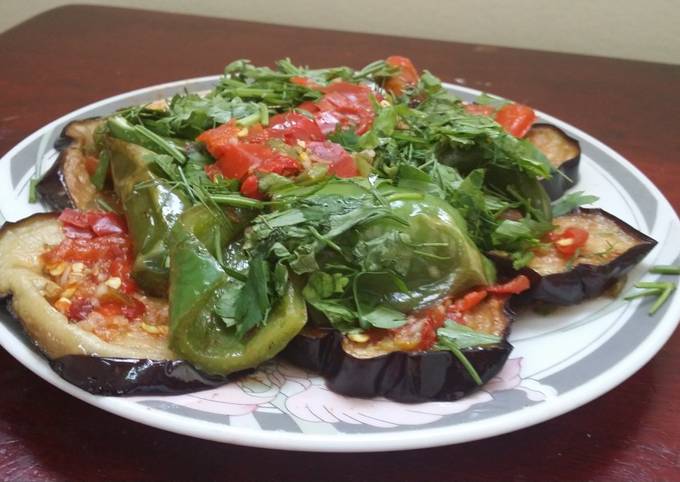 Fried Eggplant Salad with Bell Peppers in Vinaigrette Dressing