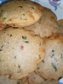 आलू मसाला पूड़ी (Aloo masala puri recipe in Hindi) रेसिपी मुख्य फोटो