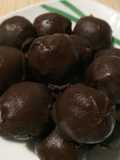Besitos de nuez cubiertos de chocolate