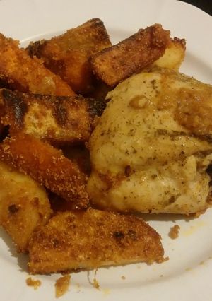 Una foto de Boniatos y Papas rebozados, al horno con pollo (apto hipertensos)