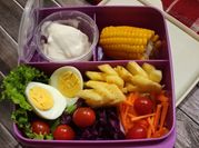 Gambar salad tomat cherry selada