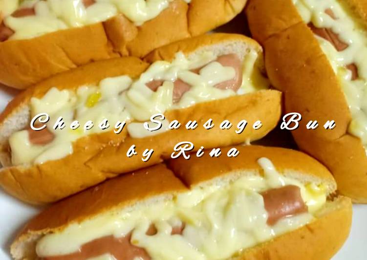 Resepi:  Cheesy Sausage Bun by Rina  2021