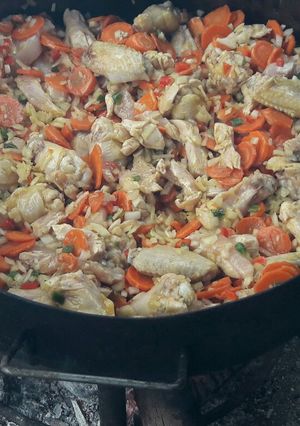 Una foto de Pollo al disco tipo paella
