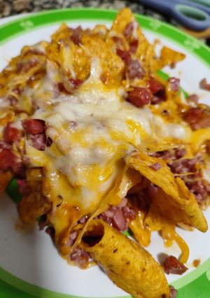 A picture of Nachos with Meat.