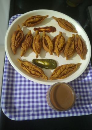 કારેલા પૂરી (Karela puri Recipe in Gujarati) રેસીપી મુખ્ય ફોટો
