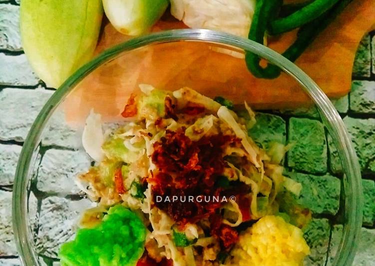Proses Membuat Karedok aka Sundanese Salad, Lezat Sekali