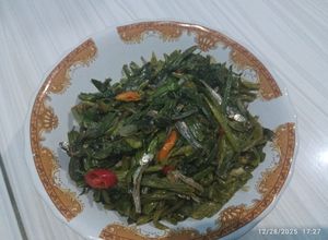 Foto resep Tumis Genjer Teri Pedas