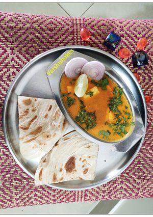 A picture of Paneer Pyaaz Masala.