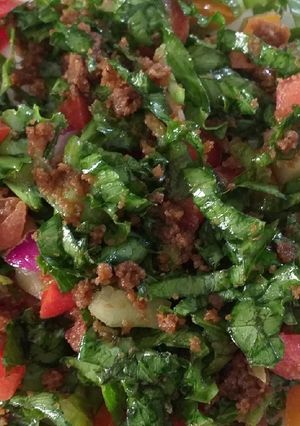 A picture of Local lettuce salad.