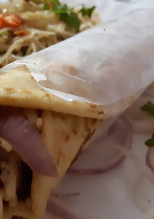 A picture of Chicken Chowmin roll.