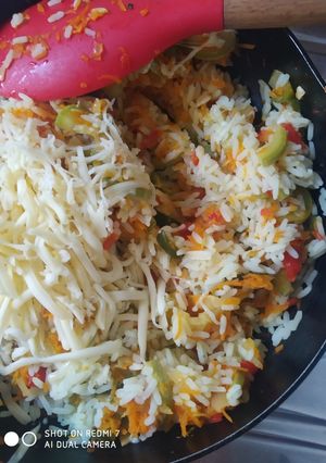 Una foto de Arroz con Vegetales al sartén, muy rico!