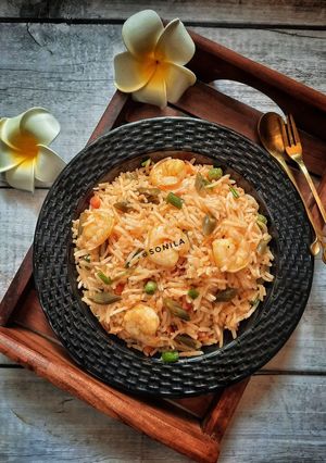 A picture of Prawn veggies Schezwan fried rice.