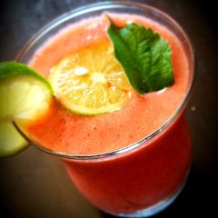 Berry pistachios smoothie 🍓🍒🍹 A picture of Berry pistachios smoothie 🍓🍒🍹.