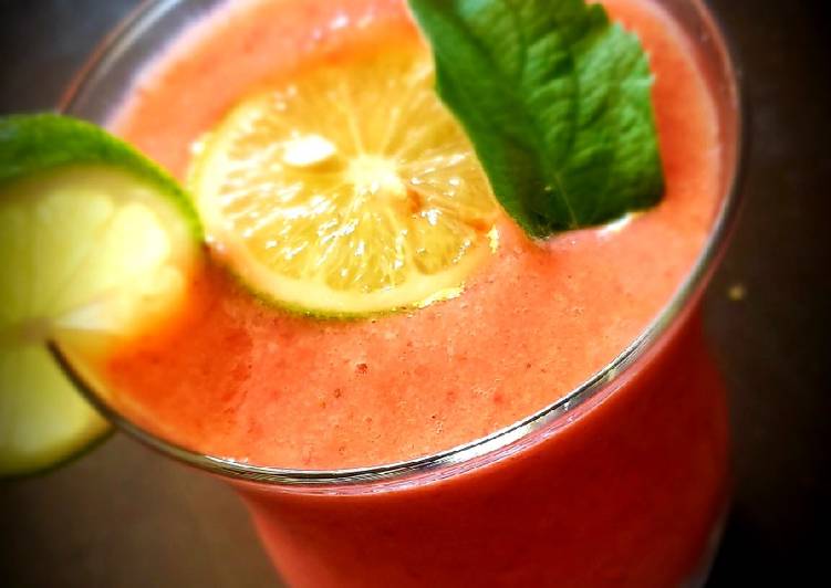 Berry pistachios smoothie ???
