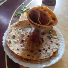 A picture of Spring onion paratha.