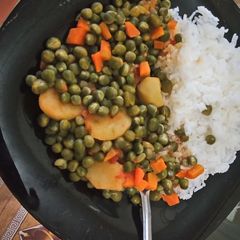 A picture of Minji stew served with white rice.