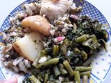 Bacalhau com batatas e verduras e molho de chalotas com vinagrete