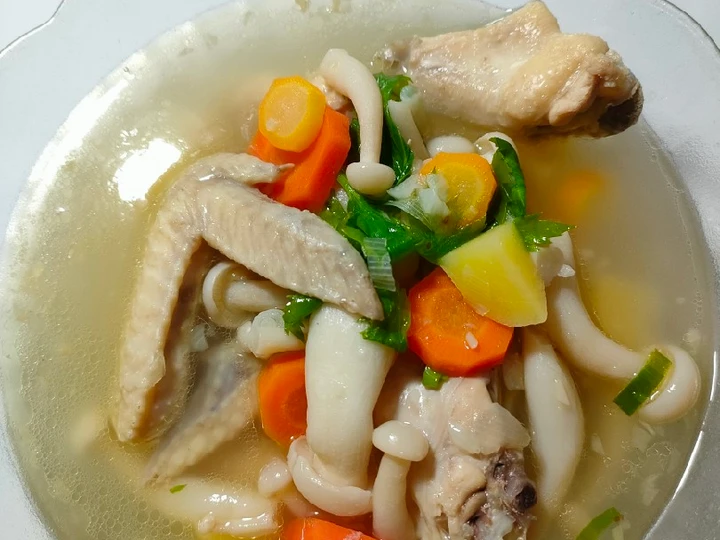 Cara Gampang Menyiapkan Resep Sup Sayap Ayam Jamur Shimeji yang Uenak Anti Ribet, Uenak Banget