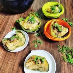 A picture of Dhokla shimla mirch.