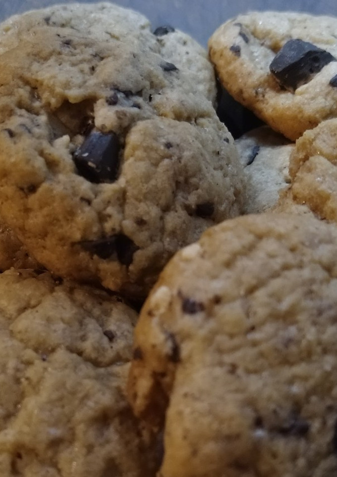 Una foto de Chocolate chip cookies