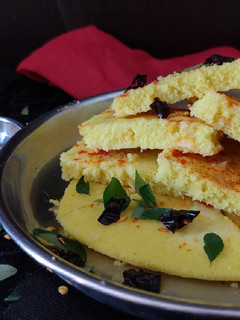 ખાટ્ટા ઢોકળા (khatta dhokala recipe in gujarati) રેસીપી મુખ્ય ફોટો