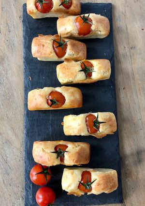 Une photo de Cake aux tomates cerises et chèvre