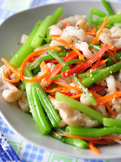 芹菜炒魚肚 的食譜成品照片