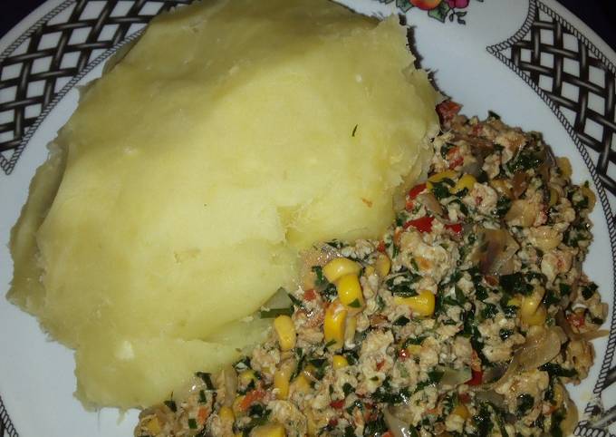 How to Prepare Delicious Mashed potatoes and veggies egg sauce