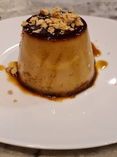 Una foto de Flan de turrón de cacahuete