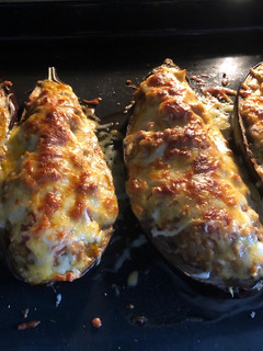 Una foto de Berenjenas rellenas de carne sin bechamel
