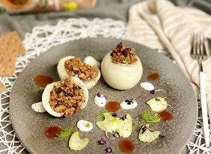 Foto principal de Cebollas rellenas con proteína de guisante texturizada
