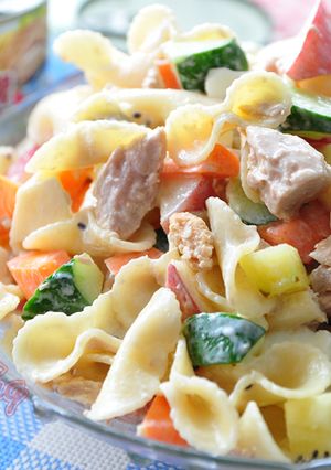 A picture of Tuna and Vegetable Pasta Salad.