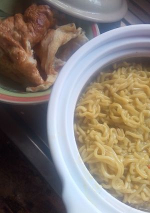 A picture of Indomie with fried egg.