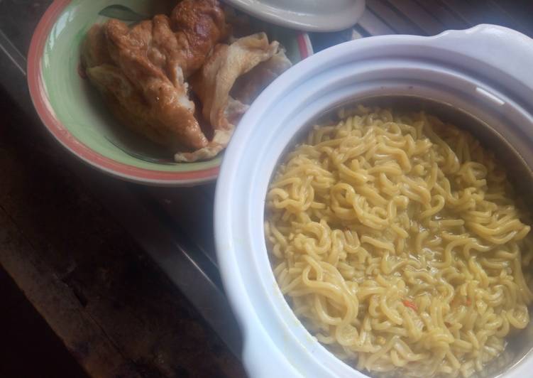 How to Make Quick Indomie with fried egg Cooking Basics for Beginners