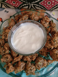 મોરસ ની ભાજી ના ભજીયા (Moras Bhaji Bhajiya Recipe In Gujarati) રેસીપી મુખ્ય ફોટો