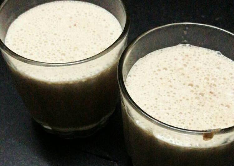 How to Make Homemade Chocolate Milkshake