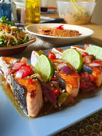 Bagaimana Membuat Salmon Bakar Sambal Matah Yang Sederhana