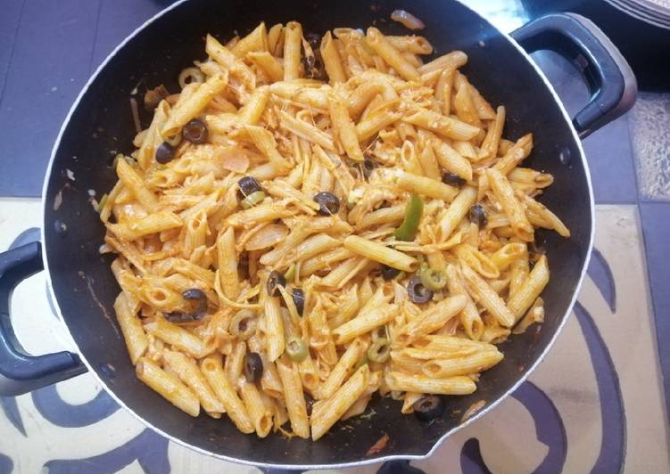 Cheesy Olives Loaded Penne Pasta