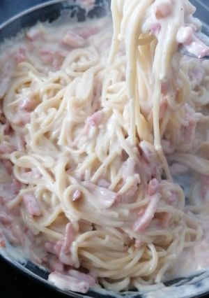 Una foto de Espaguetis a la carbonara