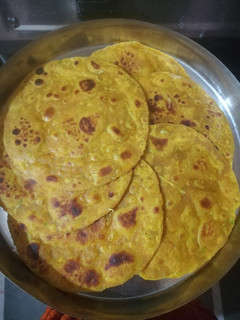 દુધી ના થેપલા (Dudhi Thepla Recipe In Gujarati) રેસીપી મુખ્ય ફોટો