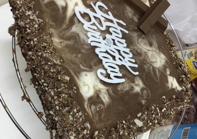 Chocolate cake! Chocolate cake!