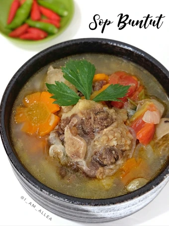 Cara Gampang Menyiapkan Resep Sop Buntut Sapi Anti Ribet, Lezat