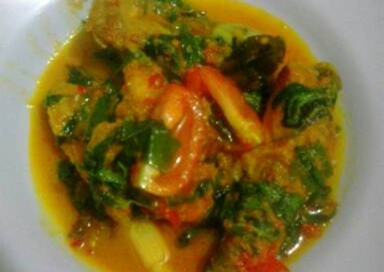 Langkah Mudah untuk Menyiapkan Ayam woku khas manado (step by step), Enak Banget