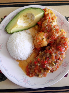 Una foto de Sobrebarriga en salsa criolla