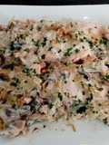 Lomos de salmón en salsa de puerro y nueces