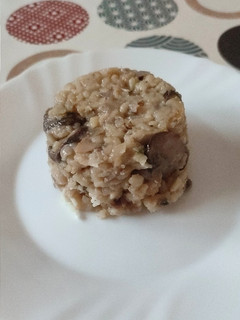 Una foto de Risotto con variedad (setas, champiñones y alguna que otra nuez)