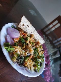 દમ બિરયાની (Dum Biryani Recipe In Gujarati) રેસીપી મુખ્ય ફોટો