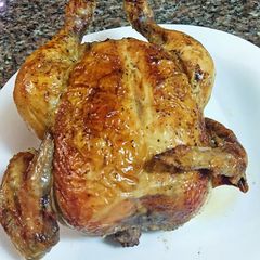A picture of Whole roast chicken.