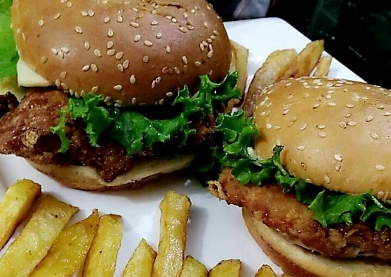 Crispy chicken cheesy zinger burgers ðŸ˜‹