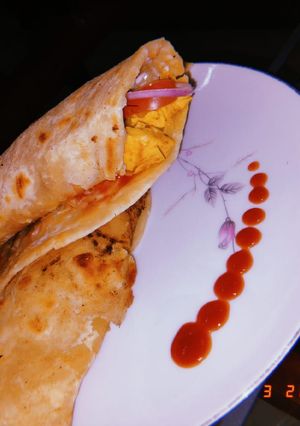 A picture of Chicken paratha roll.